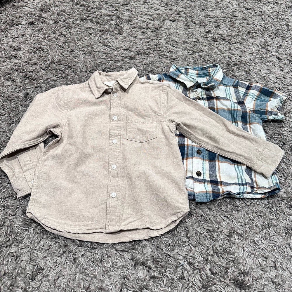 Bundle of H&M and Old Navy Boy Button Down Shirts - 3T